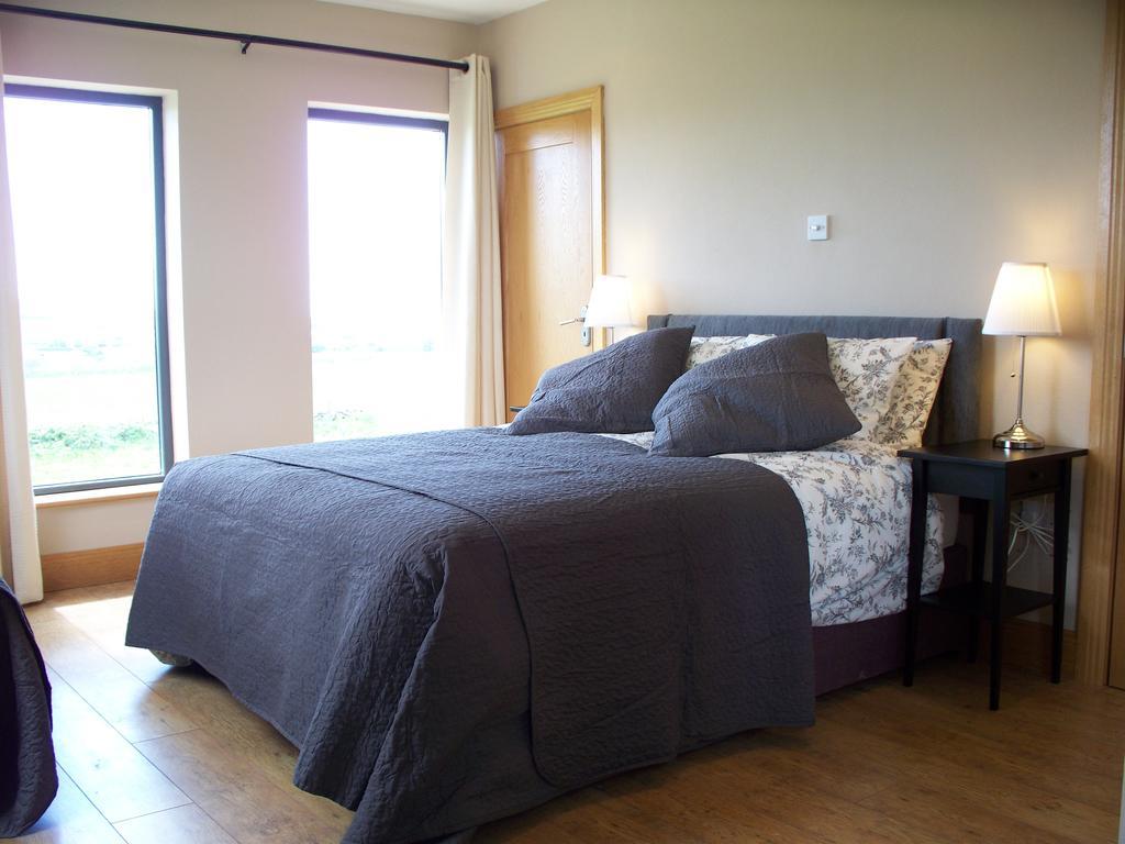 Blackberry Lodge Accommodation Doolin Room photo